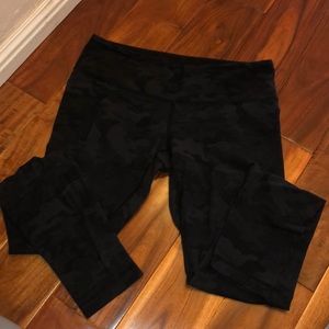 Womens size 8 lululemon full size leggings